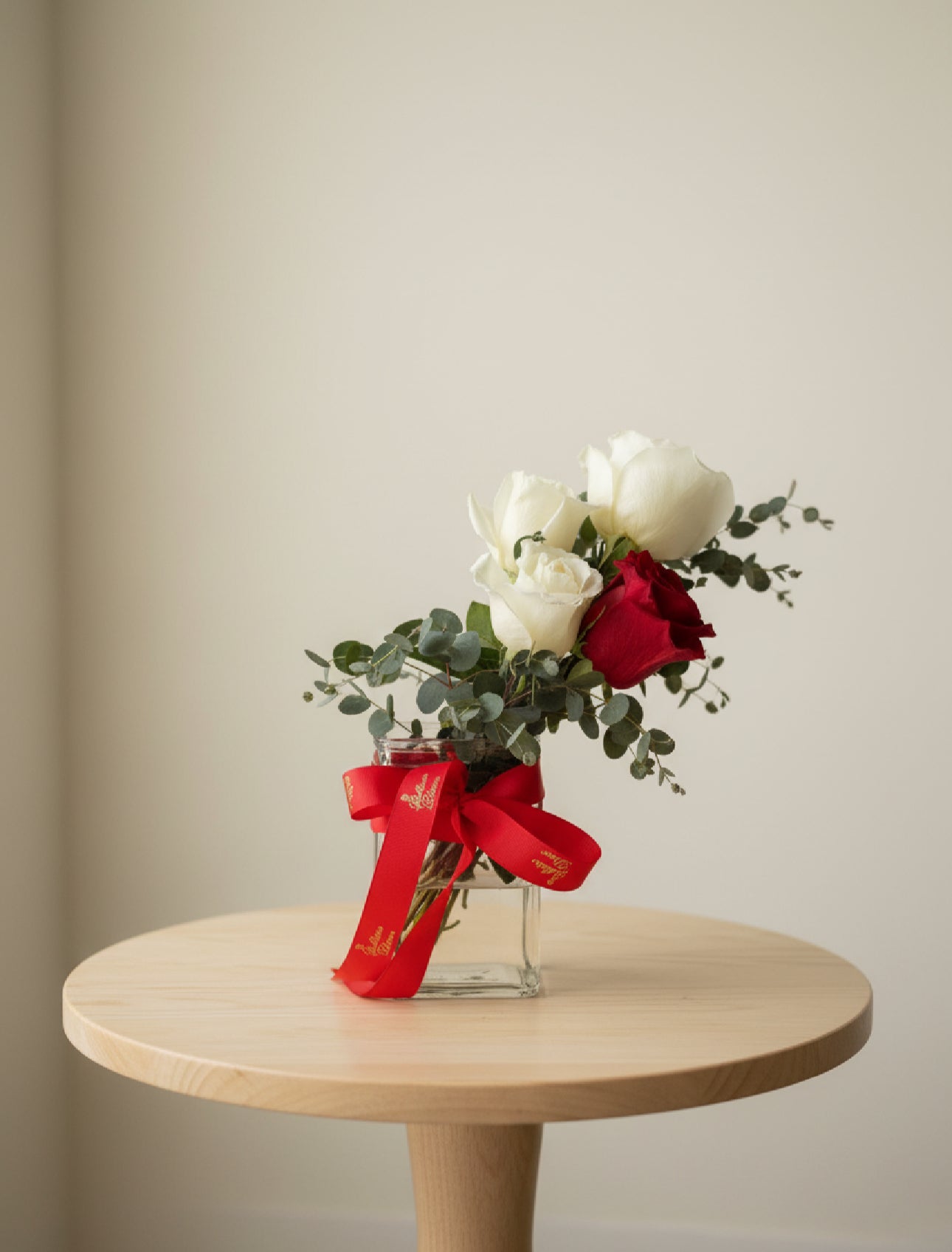 Cocktail Table Arrangements